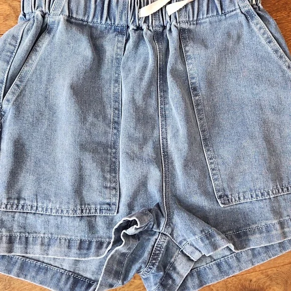 Denim Shirt and Shorts Set - Picture 2 of 6